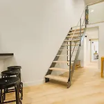 Modern Duplex 2B 2Bath Historic Centre