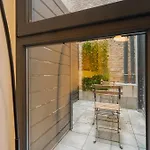 Modern Duplex 2B 2Bath Historic Centre